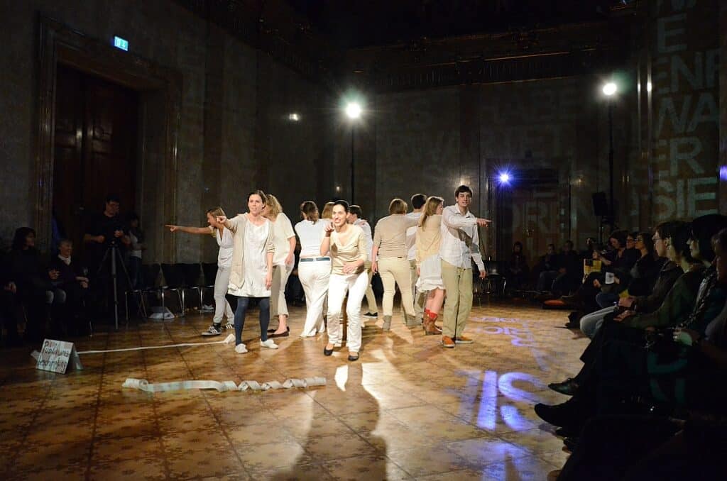 Die Stunde Des Wahrspielens IFANT Theaterpaedagogik Ausbildung G4 02 1024x678