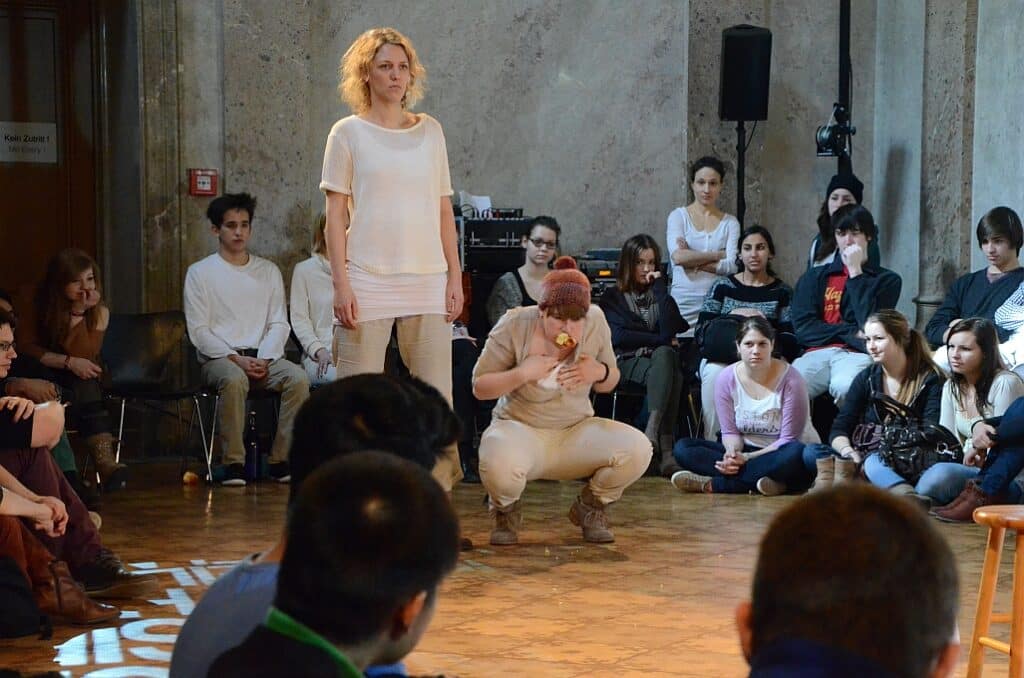 Die Stunde Des Wahrspielens IFANT Theaterpaedagogik Ausbildung G4 03 1024x678